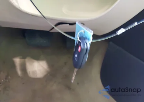 2010 Mercury Milan из США, поврежденный, VIN 3MEHM0HA0AR630234